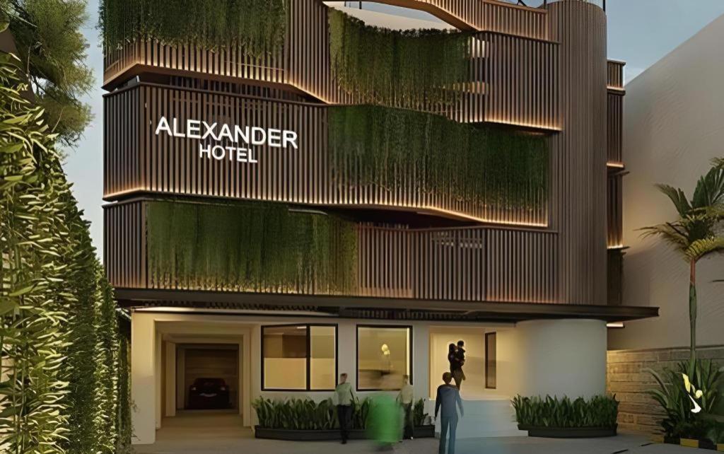 Alexander Hotel Tegal Buitenkant foto